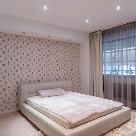 Luxury Herastrau Nord- 240 Sqm - Spa, Pool & Gym Access