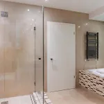Luxury Herastrau Nord- 240 Sqm - Spa, Pool & Gym Access