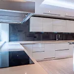 Luxury Herastrau Nord- 240 Sqm - Spa, Pool & Gym Access Apartmán Bukurešť