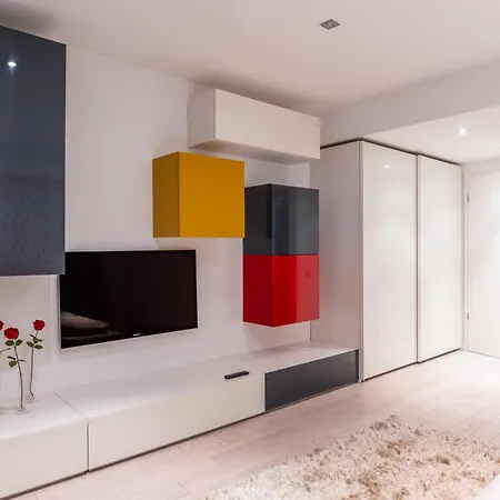 Luxury Herastrau Nord- 240 Sqm - Spa, Pool & Gym Access Apartment Bucharest