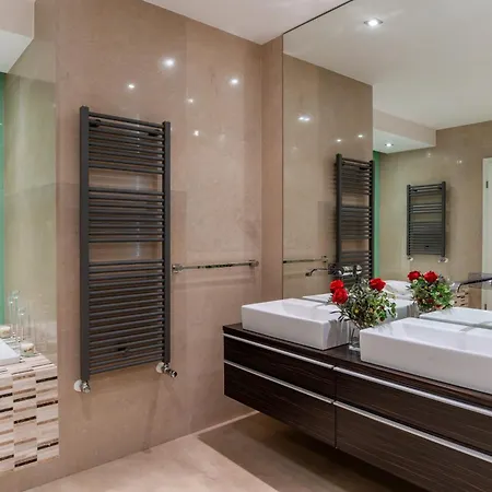 Lejlighed Luxury Herastrau Nord- 240 Sqm - Spa, Pool & Gym Access *