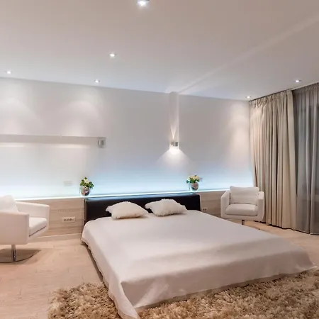 Luxury Herastrau Nord- 240 Sqm - Spa, Pool & Gym Access