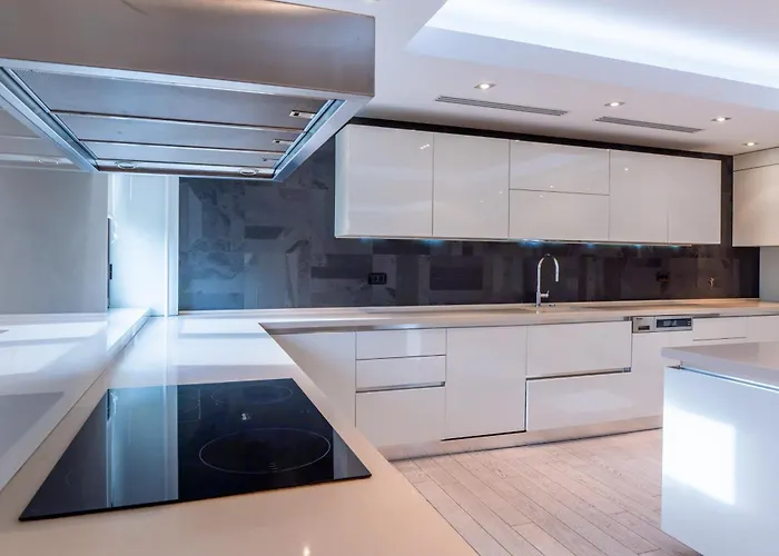 Luxury Herastrau Nord- 240 Sqm - Spa, Pool & Gym Access Apartmán Bukurešť