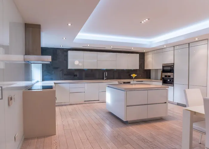 Luxury Herastrau Nord- 240 Sqm - Spa, Pool & Gym Access Apartment Bukarest