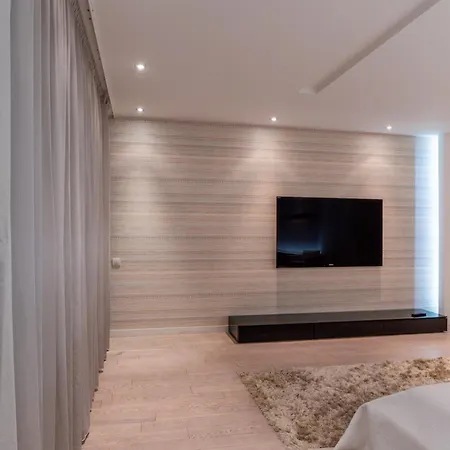 아파트 Luxury Herastrau Nord- 240 Sqm - Spa, Pool & Gym Access *