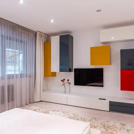 아파트 Luxury Herastrau Nord- 240 Sqm - Spa, Pool & Gym Access