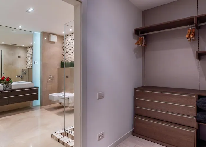Luxury Herastrau Nord- 240 Sqm - Spa, Pool & Gym Access 公寓 *