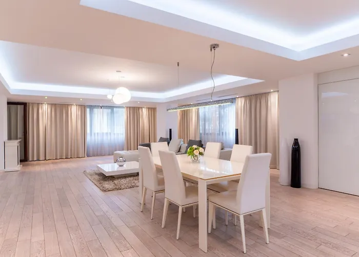 아파트 Luxury Herastrau Nord- 240 Sqm - Spa, Pool & Gym Access *