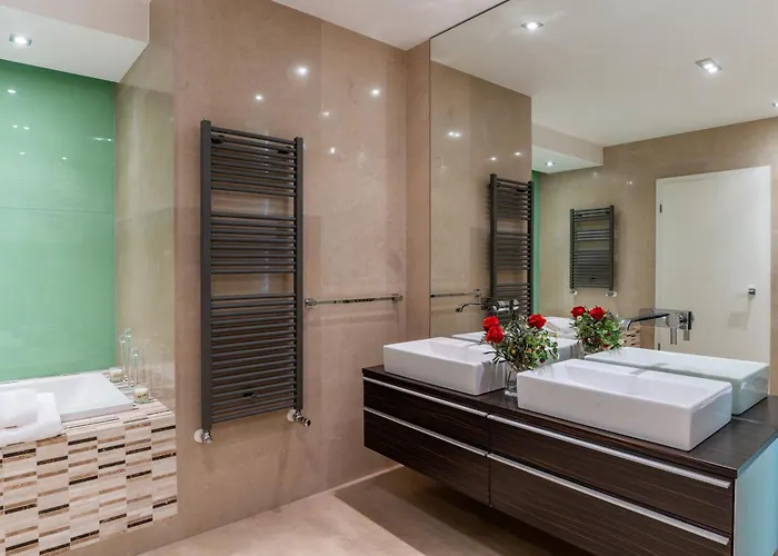 아파트 Luxury Herastrau Nord- 240 Sqm - Spa, Pool & Gym Access *