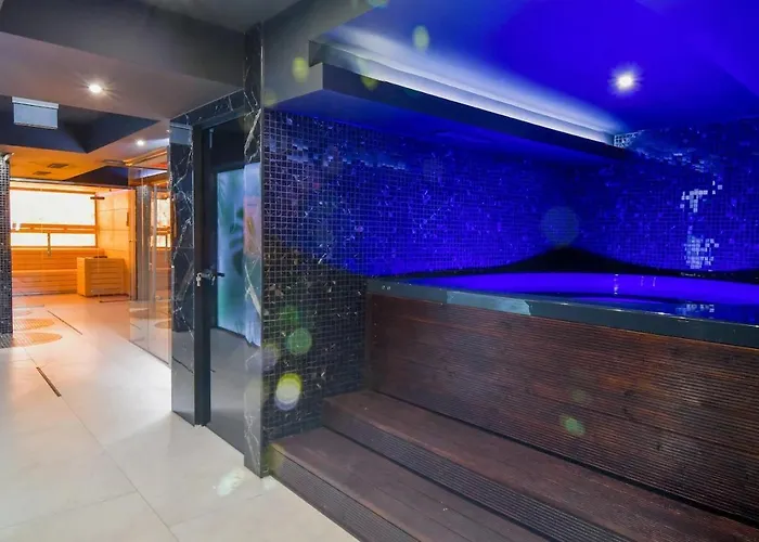 公寓 Luxury Herastrau Nord- 240 Sqm - Spa, Pool & Gym Access *
